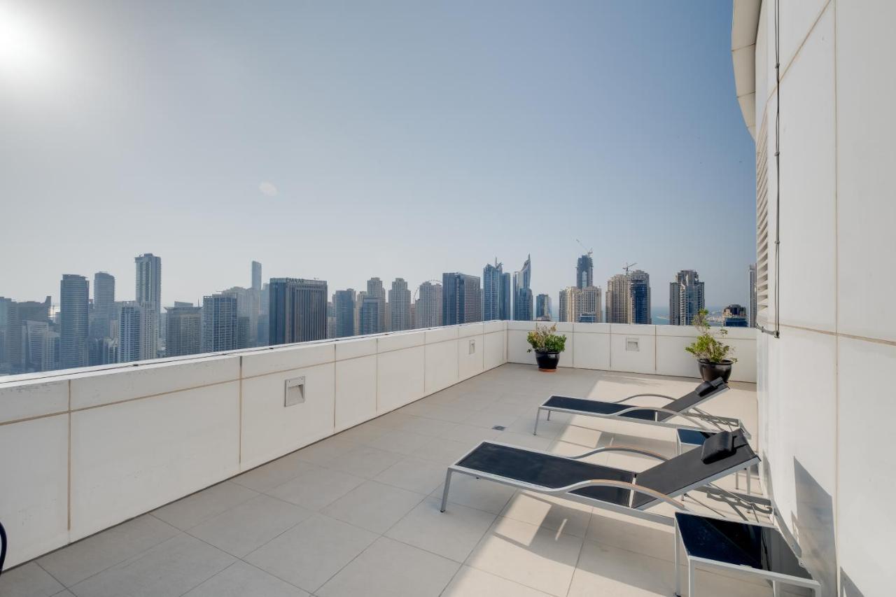 Luxury Apt - Rooftop Pool - City View Дубай Экстерьер фото
